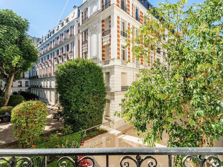 Appartement Paris 16e - 5 chambres - 201m²