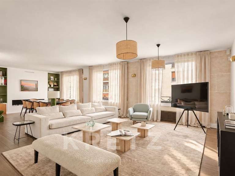 Appartement Paris 16e - 3 chambres - 186m²