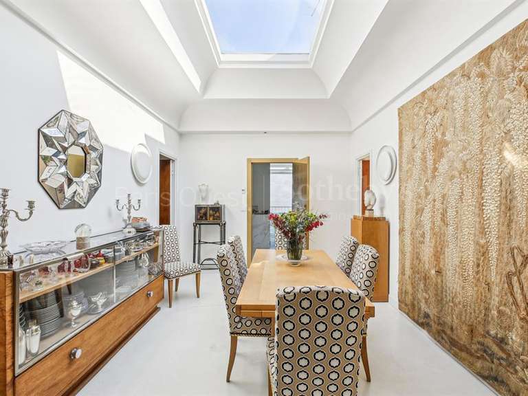 Appartement Paris 16e - 3 chambres - 193m²