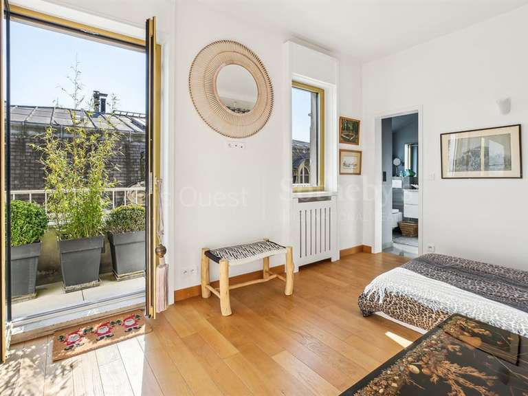 Appartement Paris 16e - 3 chambres - 193m²