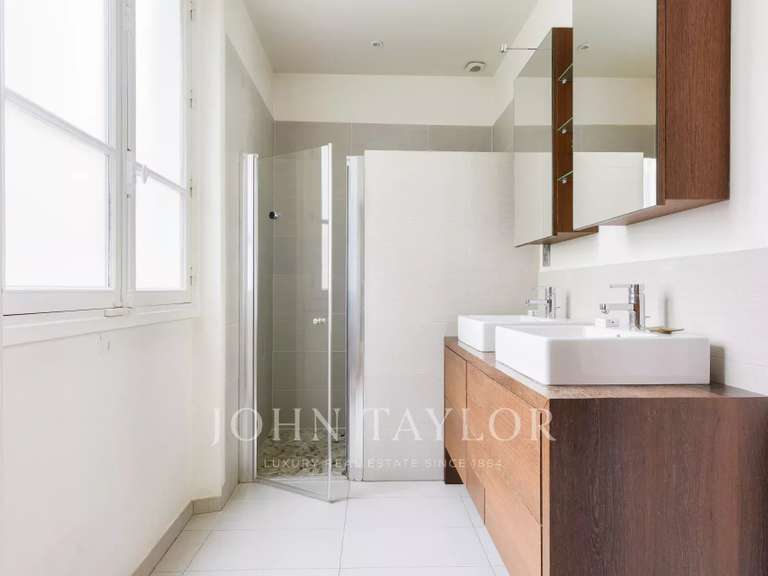 Appartement Paris 16e - 4 chambres - 190m²