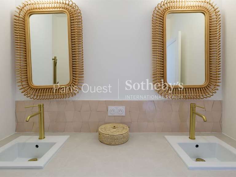 Appartement Paris 16e - 2 chambres - 80m²