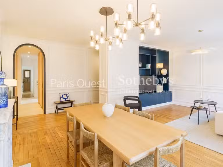 Appartement Paris 16e - 2 chambres - 80m²