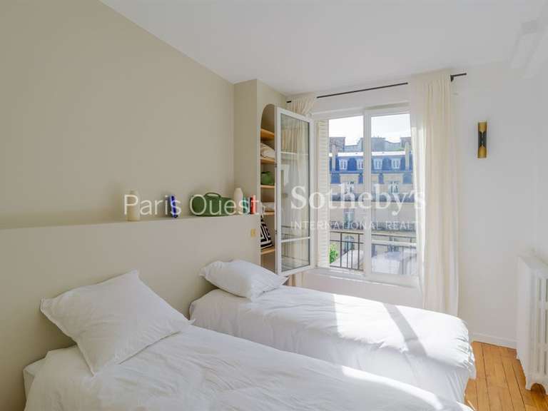 Appartement Paris 16e - 2 chambres - 80m²