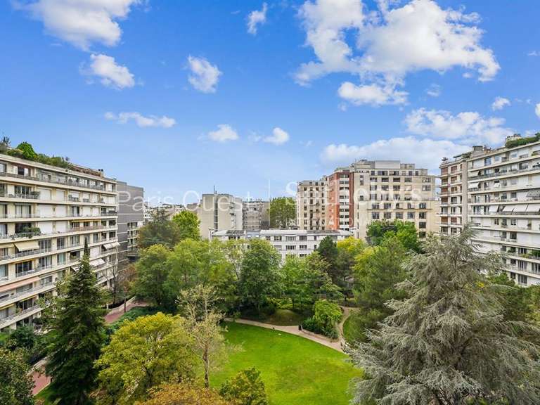 Appartement Paris 16e - 3 chambres - 110m²