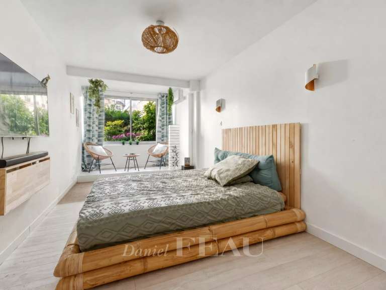 Appartement Paris 16e - 1 chambre - 134m²