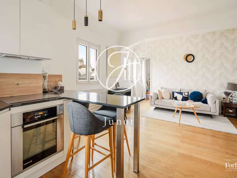 Appartement Paris 16e - 3 chambres - 75m²