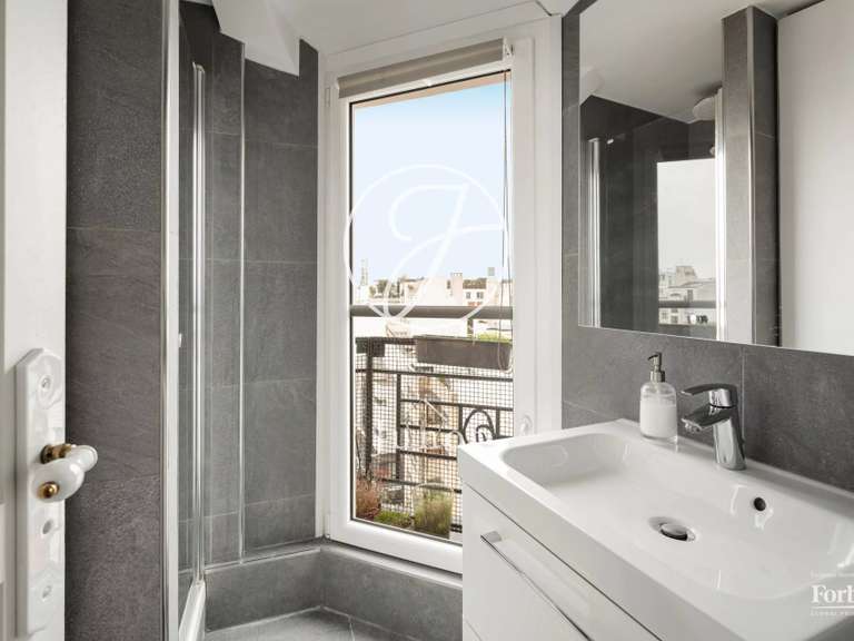 Appartement Paris 16e - 3 chambres - 75m²