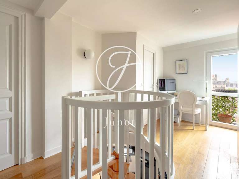 Appartement Paris 16e - 3 chambres - 75m²