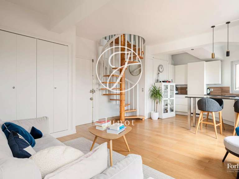 Appartement Paris 16e - 3 chambres - 75m²