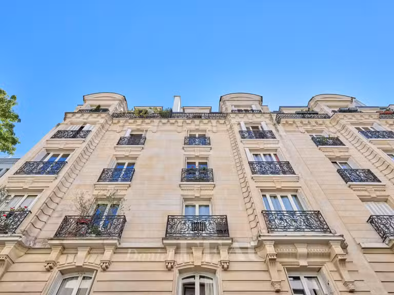 Appartement Paris 16e - 3 chambres - 88m²