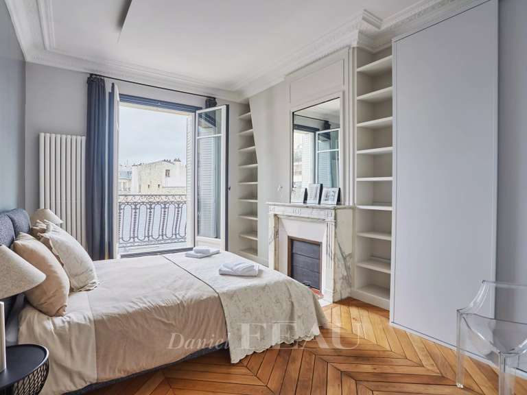 Appartement Paris 16e - 4 chambres - 185m²