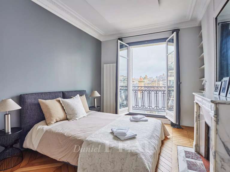 Appartement Paris 16e - 4 chambres - 185m²