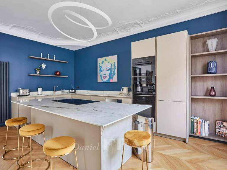 Appartement Paris 16e - 4 chambres - 185m²