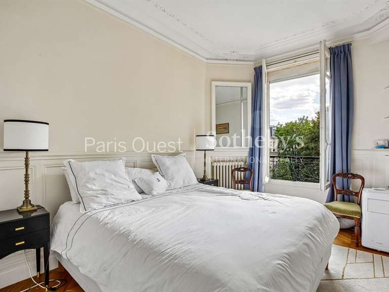 Appartement Paris 16e - 2 chambres - 101m²