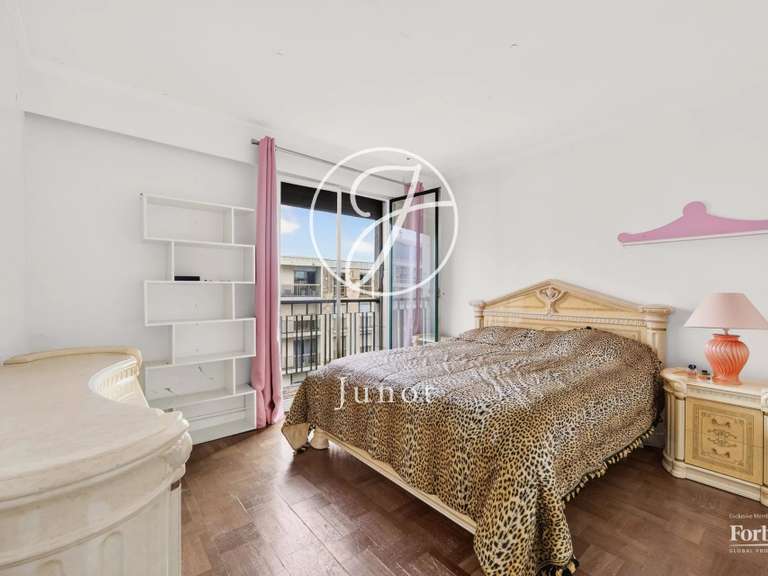 Appartement Paris 16e - 3 chambres - 128m²