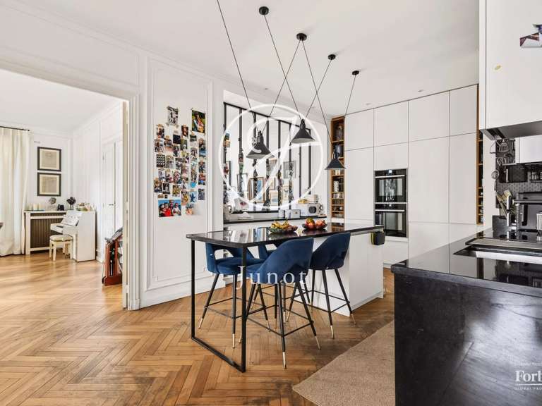 Appartement Paris 16e - 4 chambres - 206m²