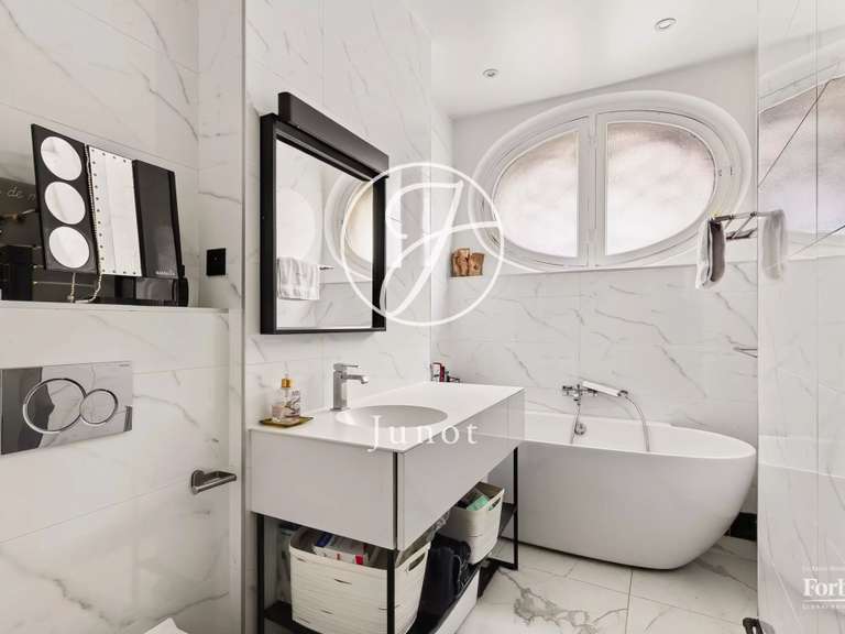 Appartement Paris 16e - 4 chambres - 206m²