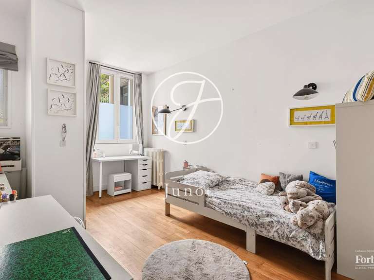 Appartement Paris 16e - 4 chambres - 206m²