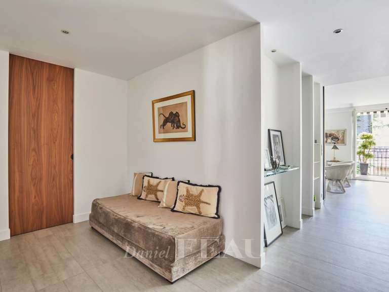 Appartement Paris 16e - 2 chambres - 105m²