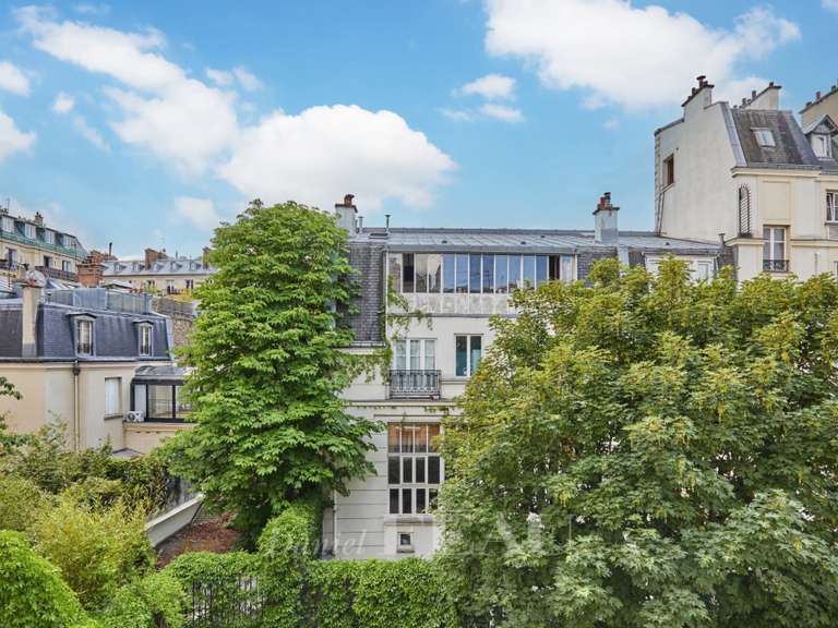 Appartement Paris 16e - 2 chambres - 105m²