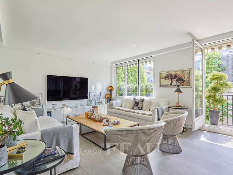 Appartement Paris 16e - 2 chambres - 105m²
