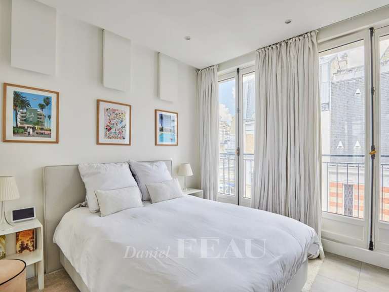 Appartement Paris 16e - 2 chambres - 105m²