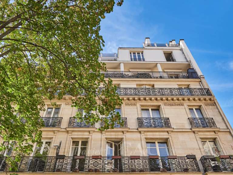 Appartement Paris 16e - 2 chambres - 148m²