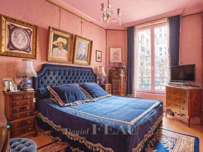Appartement Paris 16e - 2 chambres - 148m²