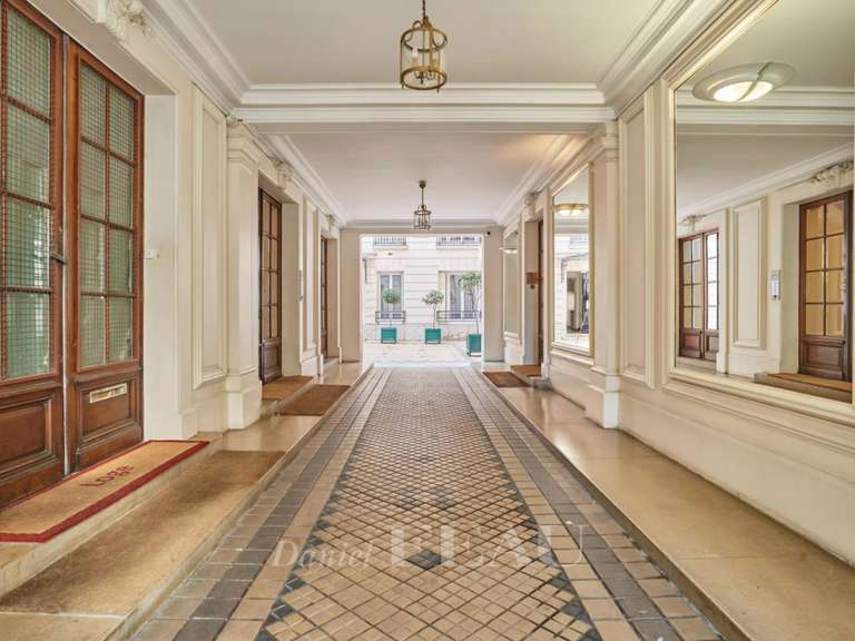 Appartement Paris 16e - 2 chambres - 148m²