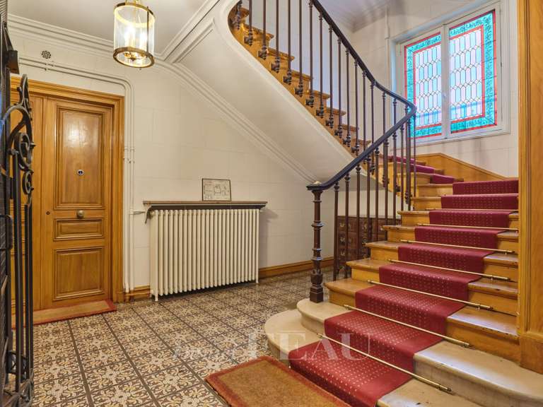 Appartement Paris 16e - 2 chambres - 148m²