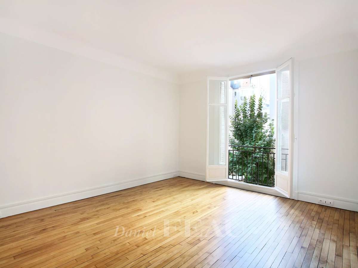 Apartment Paris 16e