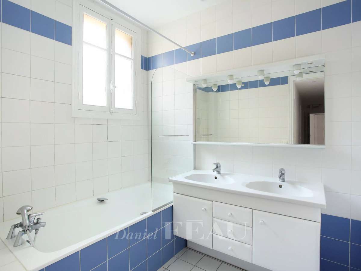 Apartment Paris 16e
