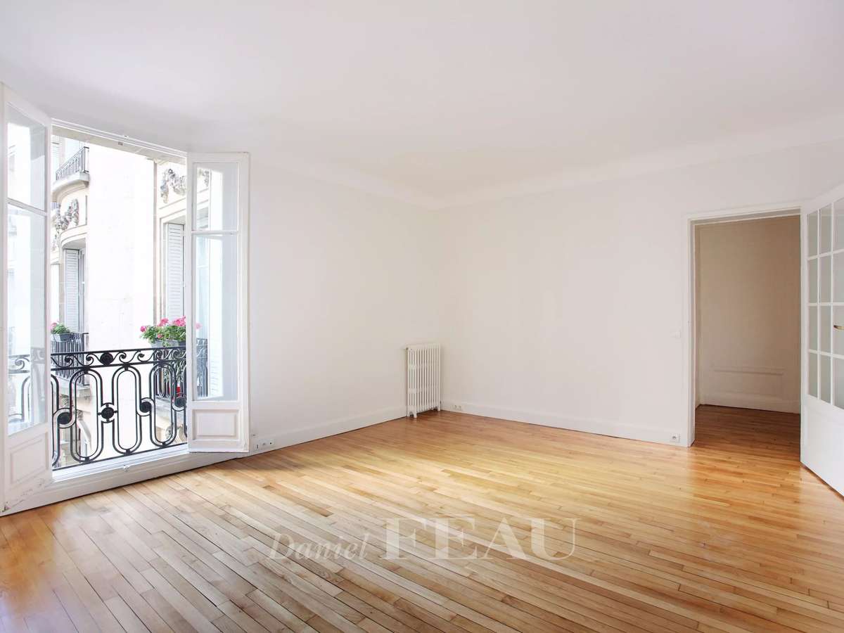 Apartment Paris 16e