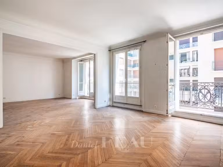 Appartement Paris 16e - 4 chambres - 162m²