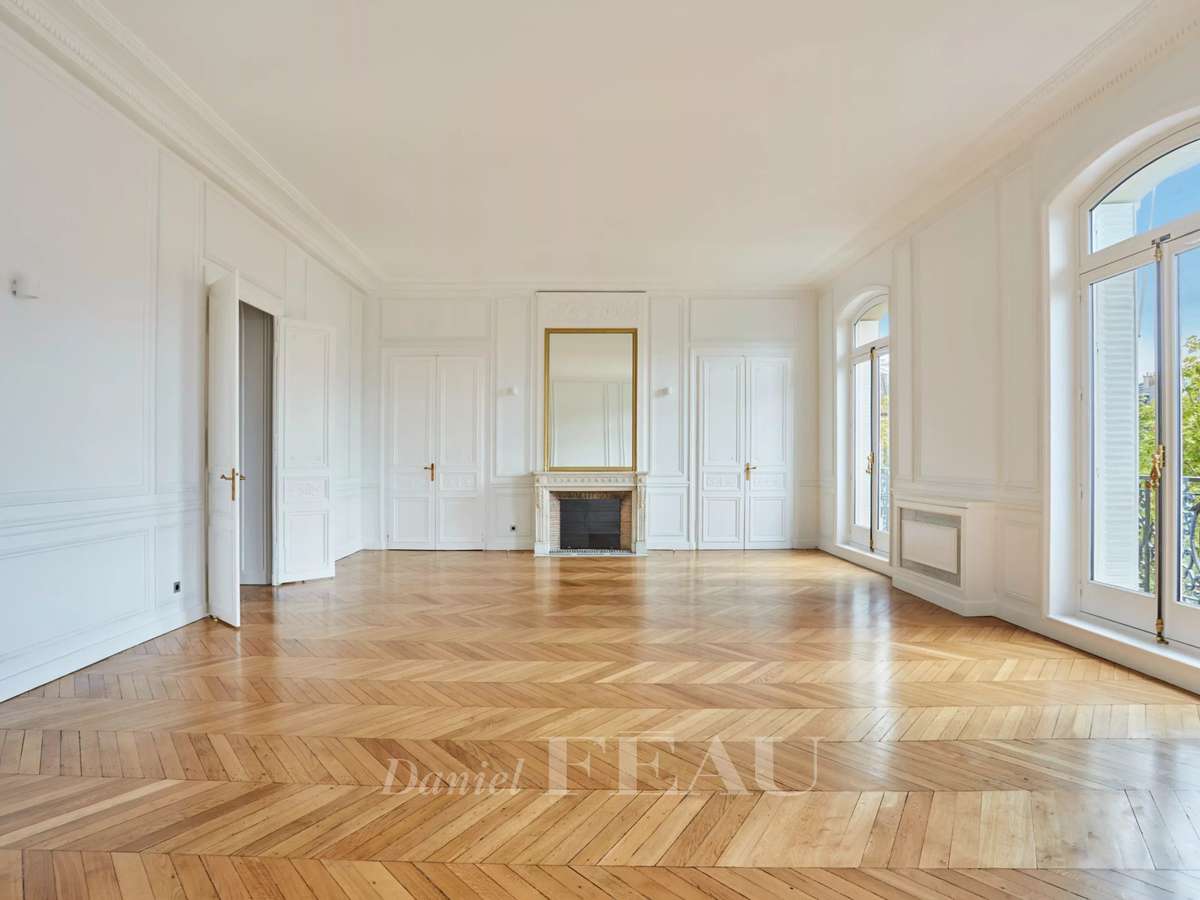 Apartment Paris 16e