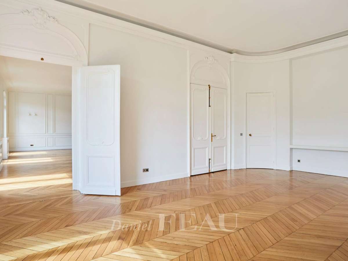 Apartment Paris 16e