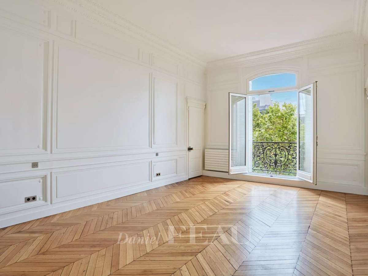Apartment Paris 16e