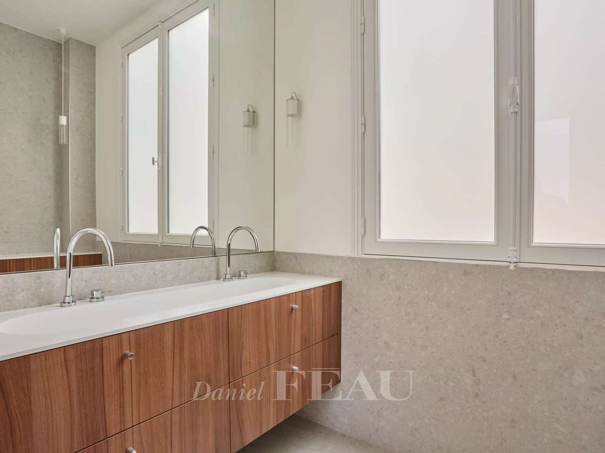 Apartment Paris 16e