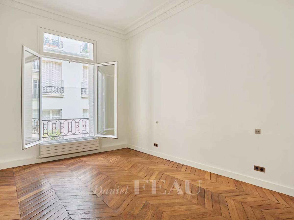 Apartment Paris 16e