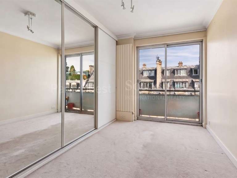 Appartement Paris 16e - 3 chambres - 140m²