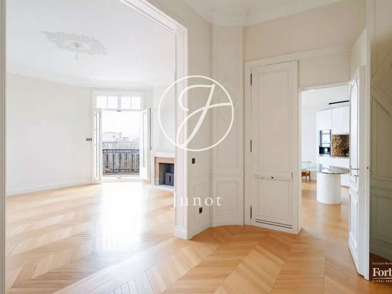 Appartement Paris 16e - 4 chambres - 159m²