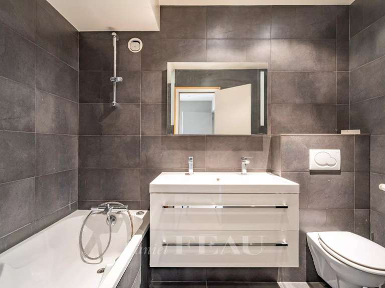 Appartement Paris 16e - 3 chambres - 134m²
