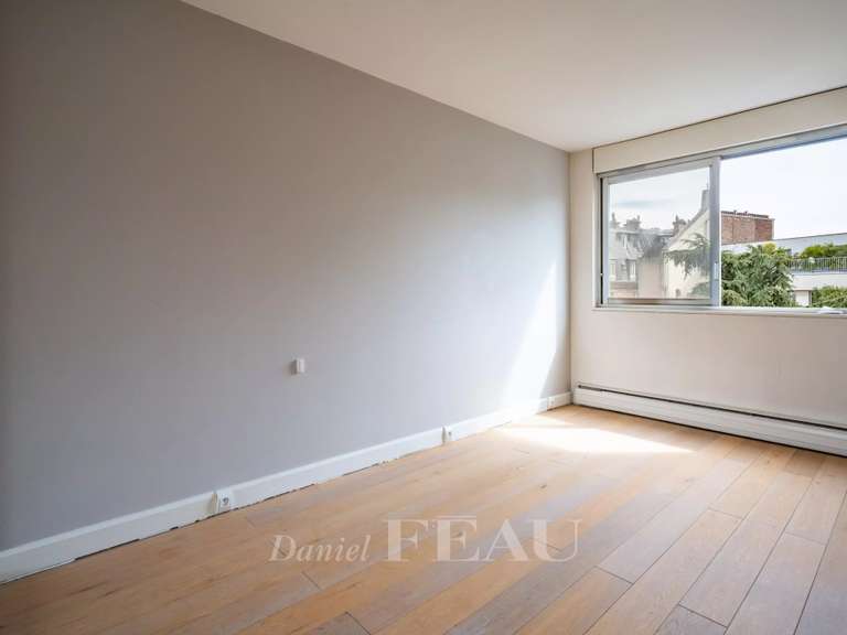 Appartement Paris 16e - 3 chambres - 134m²