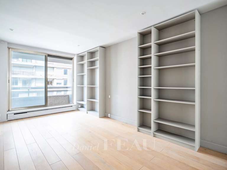 Appartement Paris 16e - 3 chambres - 134m²