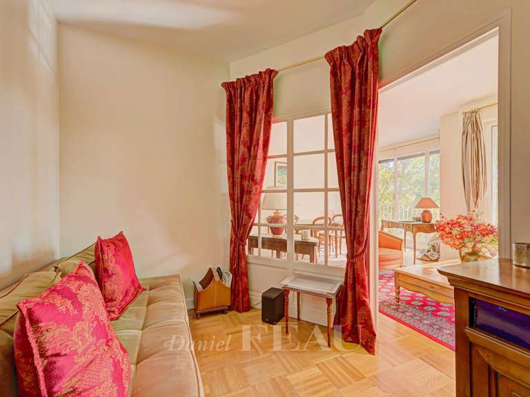 Appartement Paris 16e - 2 chambres - 119m²