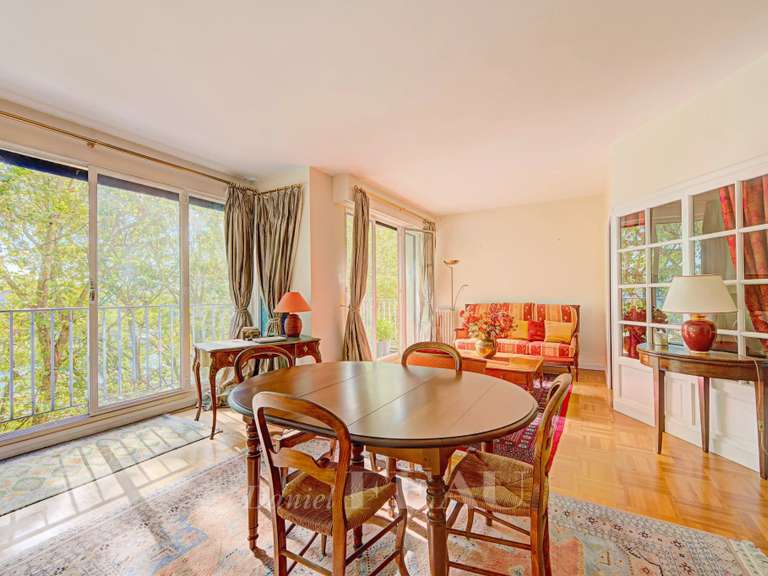 Appartement Paris 16e - 2 chambres - 119m²