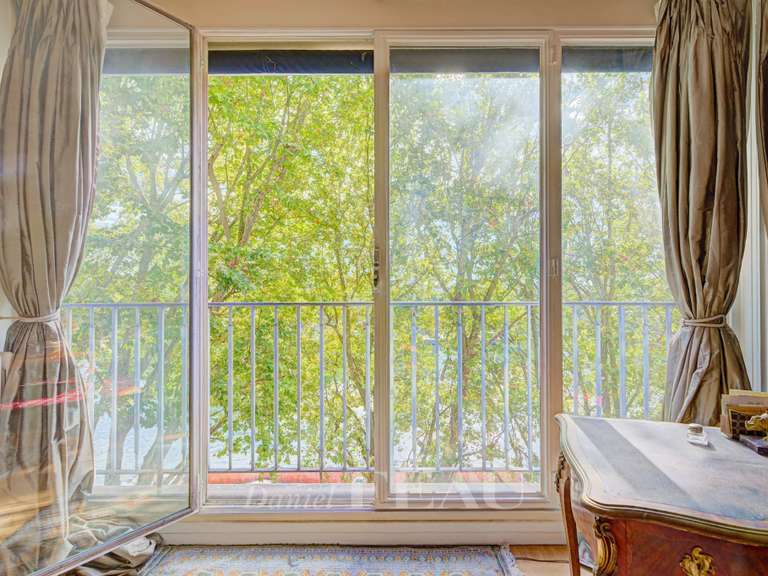 Appartement Paris 16e - 2 chambres - 119m²