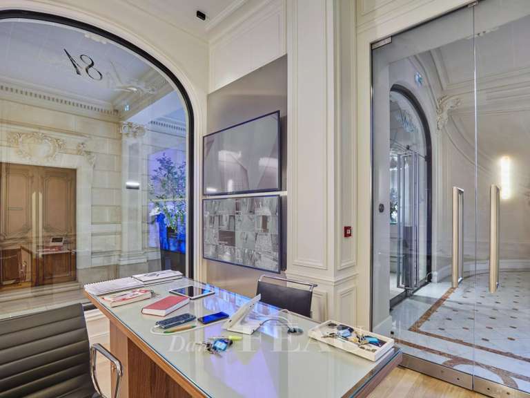 Appartement Paris 16e - 3 chambres - 206m²