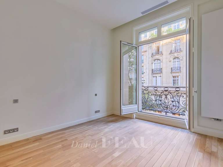 Appartement Paris 16e - 3 chambres - 206m²